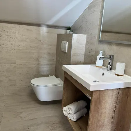 Apartman Franko Povljana