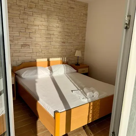 Apartment Franko Povljana