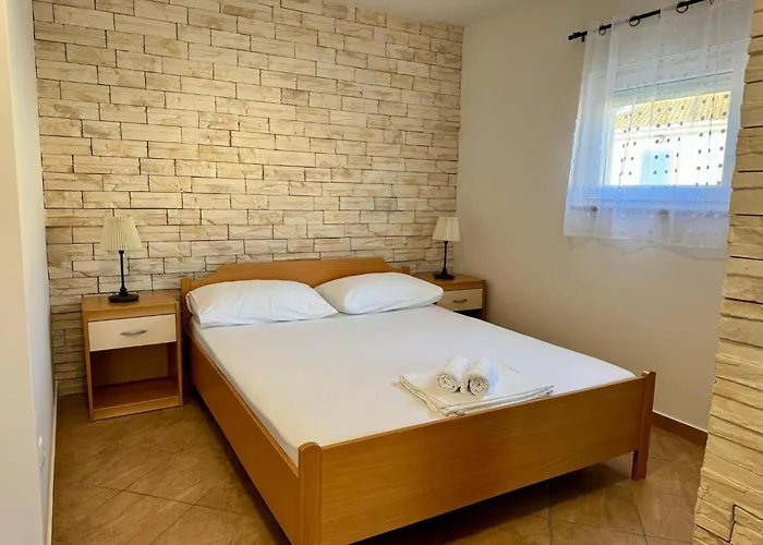 Franko Apartment Povljana