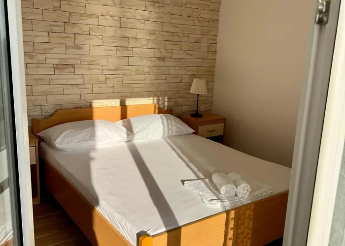 Apartment Franko Povljana