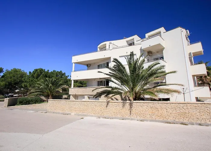 Apartment Franko Povljana